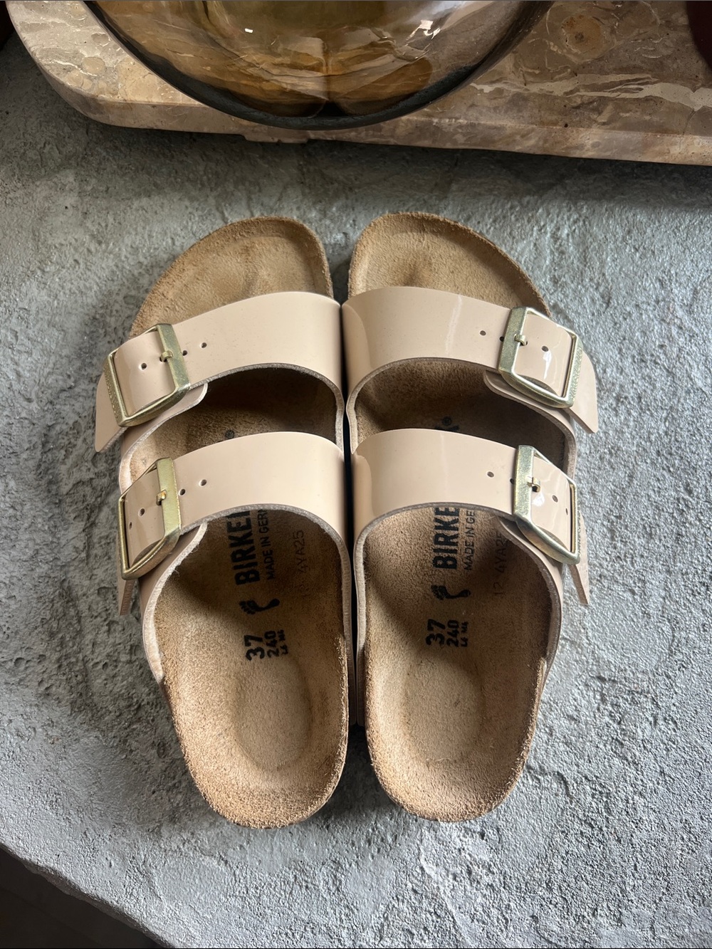 Birkenstock patent leather-sand